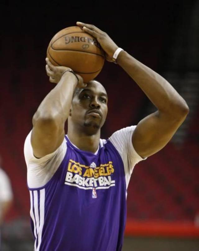 波士顿红袜队核心穆奇·贝兹拒绝球队初步提出的续约条件