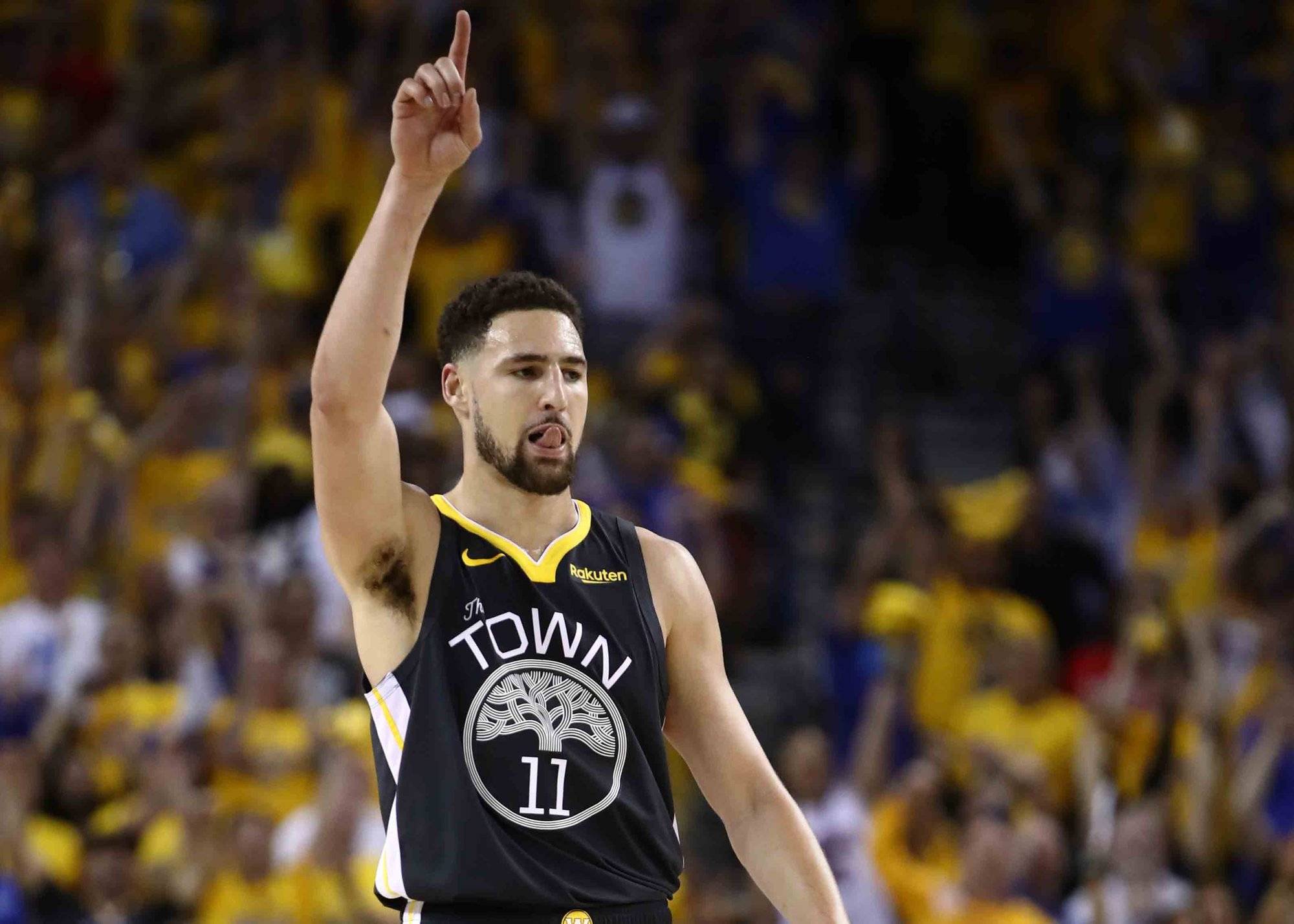 AG险胜TTG夺得EWC冠军，粉丝又为FMVP吵起来了