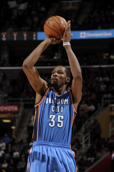 斯诺克英锦赛：吴宜泽和庞俊旭携手晋级 跻身16强