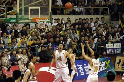 珍妮：东契奇说真希望科比还在 科比此前一直非常照顾他