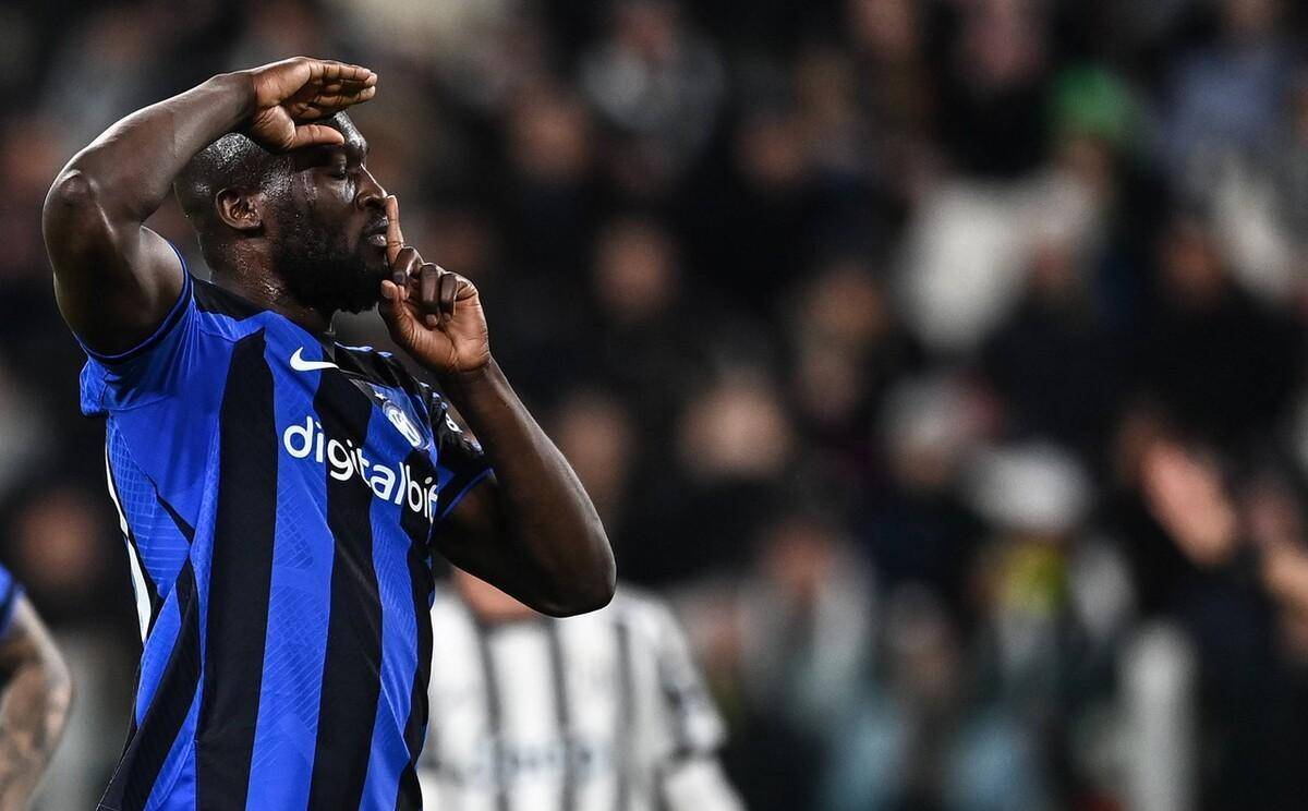 詹姆斯最近场均28.3分8.3篮板8.5助攻！今天险带队逆转！